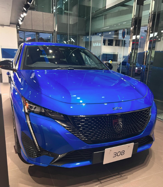 308　GT　HYBRID展示いたしました🚙