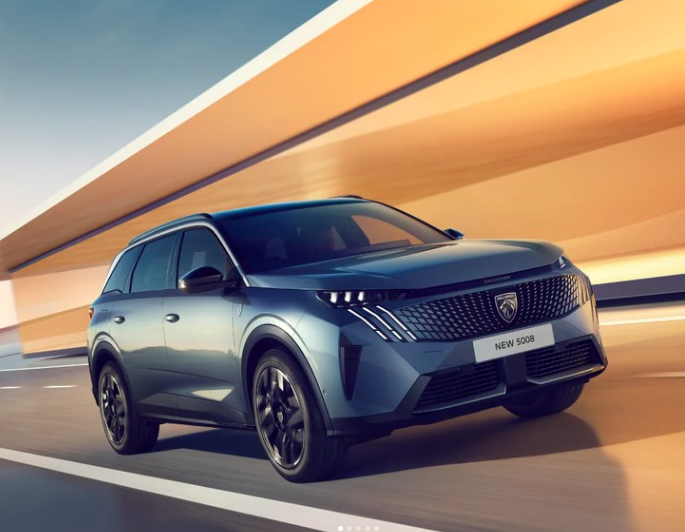 NEW PEUGEOT 5008 HYBRID 先行予約開始