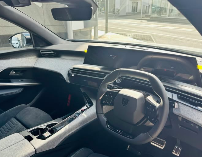 ３００８にEVモデル🚗