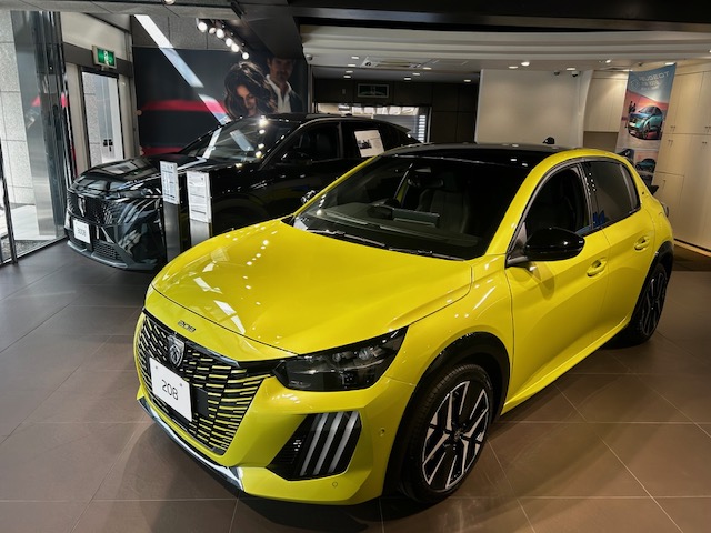 展示車入れ替えました🚗💨