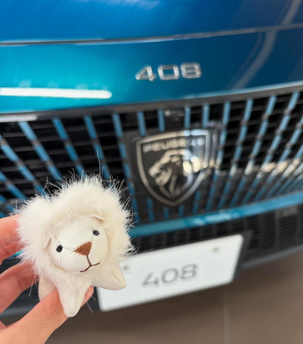 408GT HYBRID展示中