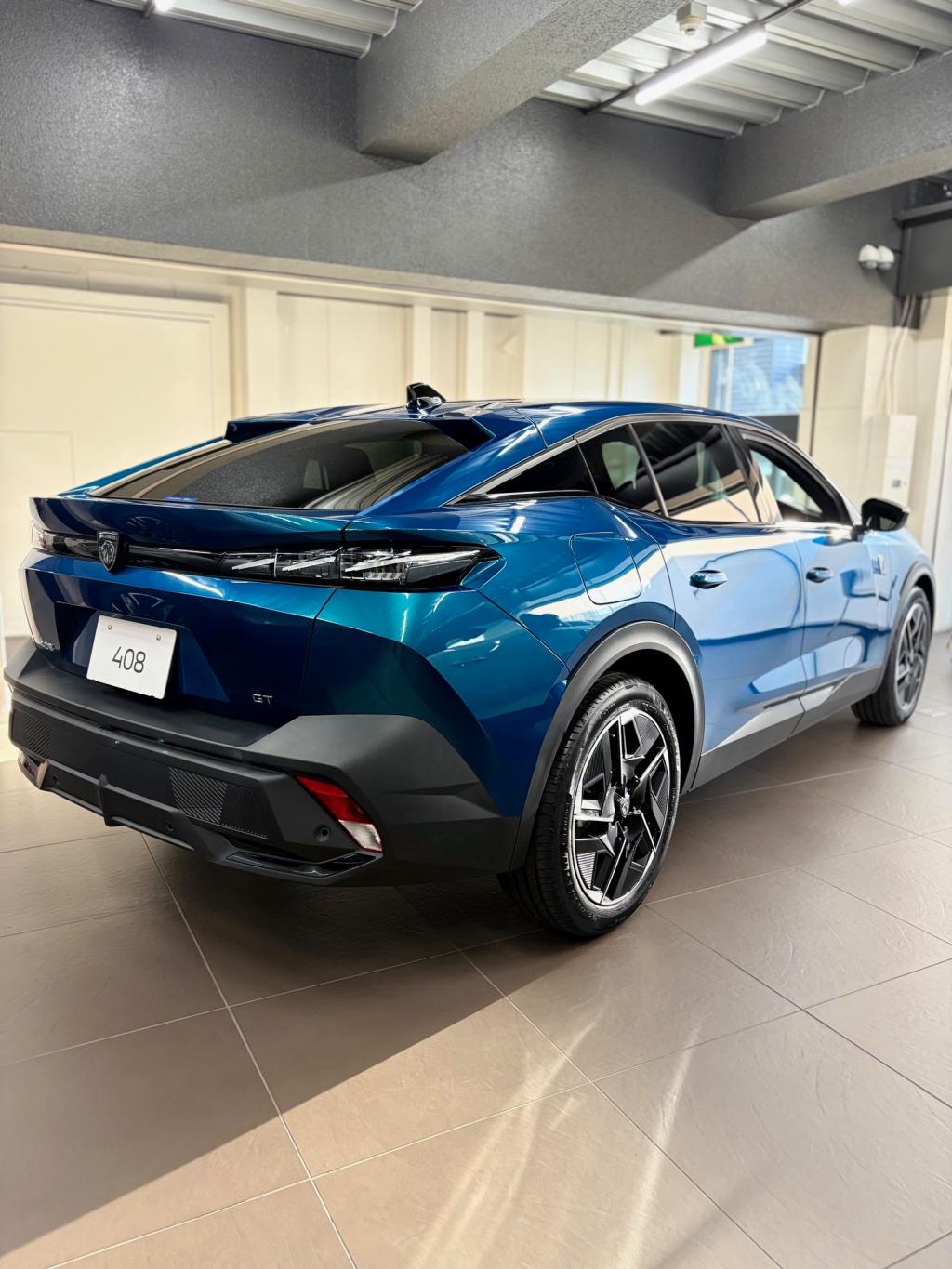 408GT HYBRID展示中