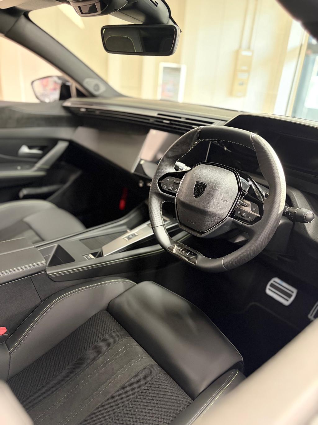 408GT HYBRID展示中