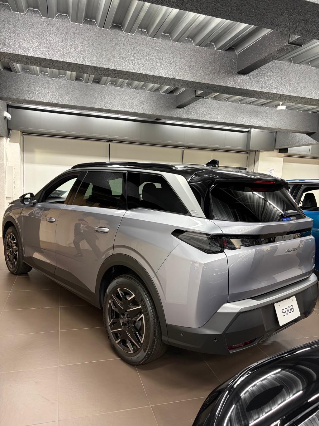 PEUGEOT 5008【金利0％】🎉